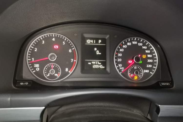 Used Volkswagen Touran 2015 1.4T DSG Comfort Edition 5 Seats Instrument Cluster