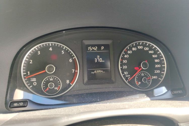 Used Volkswagen Touran 2015 1.4T DSG Comfort Edition 5 Seats Instrument Cluster