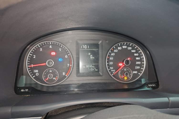Used Volkswagen Touran 2015 1.4T Manual Comfort Edition 5-Seater Instrument Cluster