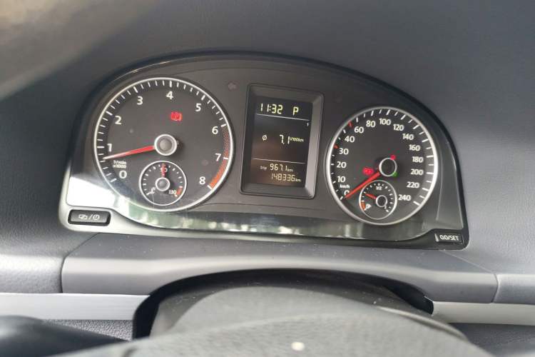 Used Volkswagen Touran 2015 1.4T DSG Comfort Edition 5 Seats Instrument Cluster