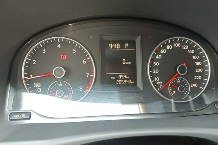 Used Volkswagen Touran 2015 1.4T DSG Comfort Edition 5 Seats Instrument Cluster
