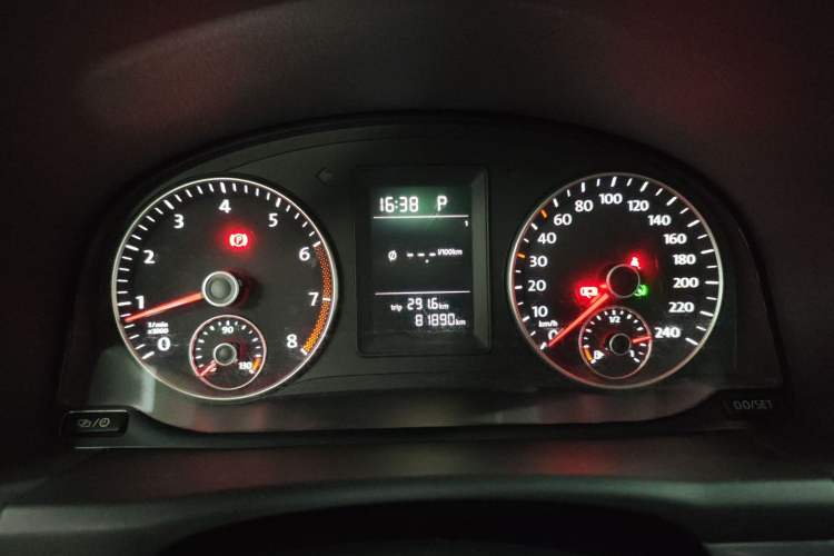 Used Volkswagen Touran 2015 1.4T DSG Comfort Edition 5 Seats Instrument Cluster