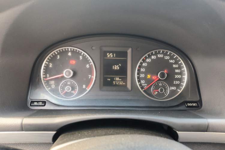 Used Volkswagen Touran 2015 1.4T Manual Fashion Edition 5-Seater Instrument Cluster