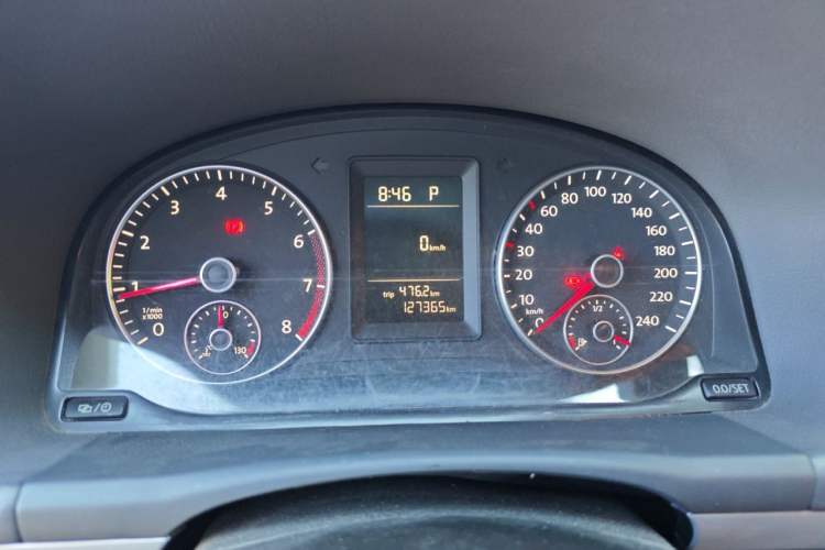 Used Volkswagen Touran 2015 1.4T DSG Comfort Edition 5 Seats Instrument Cluster