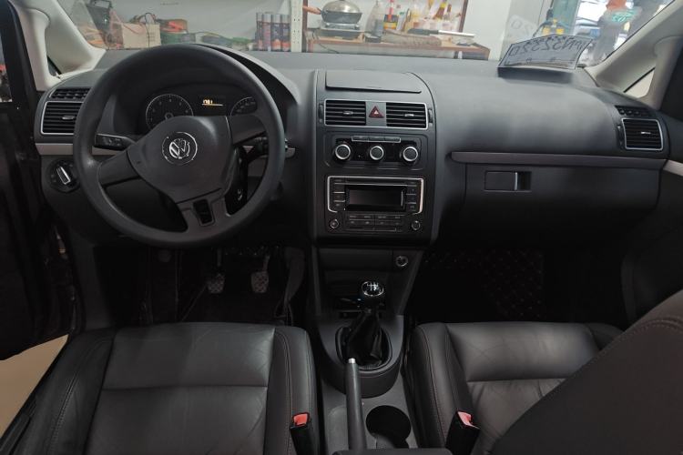Used Volkswagen Touran 2015 1.4T Manual Comfort Edition 5-Seater Interior 2