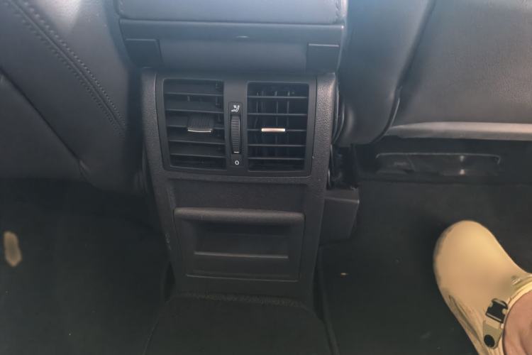 Used Volkswagen Touran 2015 1.4T DSG Comfort Edition 5 Seats Interior 3