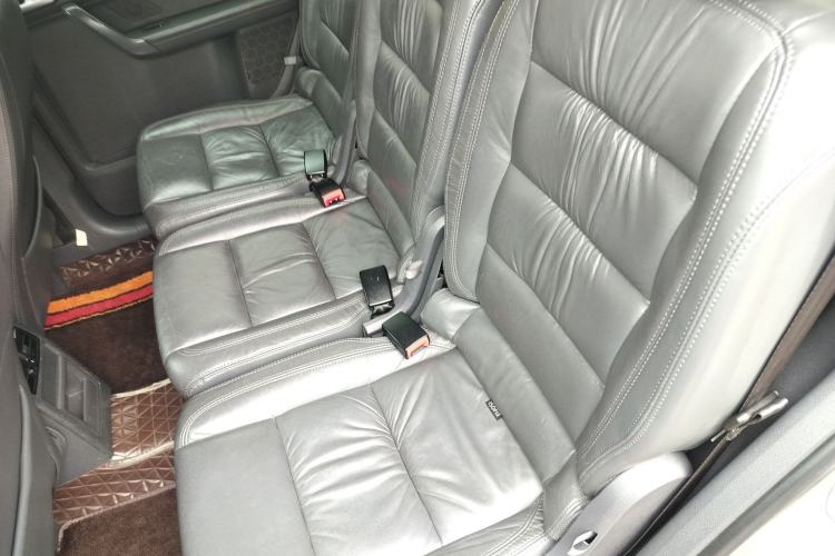 Used Volkswagen Touran 2015 1.4T Manual Comfort Edition 5-Seater Interior 4