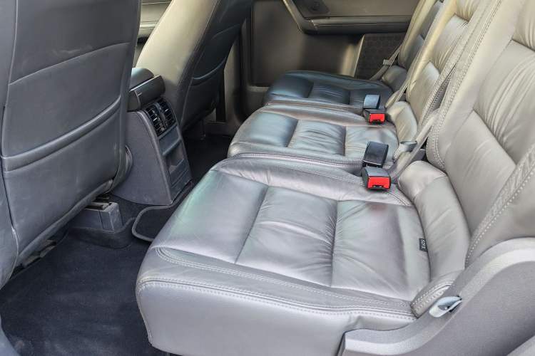 Used Volkswagen Touran 2015 1.4T DSG Comfort Edition 5 Seats Interior 4