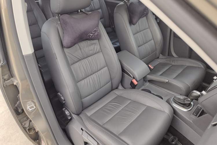 Used Volkswagen Touran 2015 1.4T DSG Comfort Edition 5 Seats Interior 8