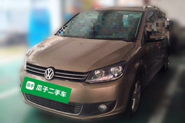 Volkswagen Touran 2015 1.4T DSG Comfort Edition 5 Seats usata