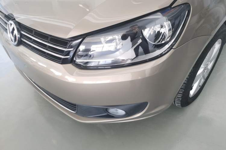 Used Volkswagen Touran 2015 1.4T DSG Comfort Edition 5 Seats Left Front Headlight