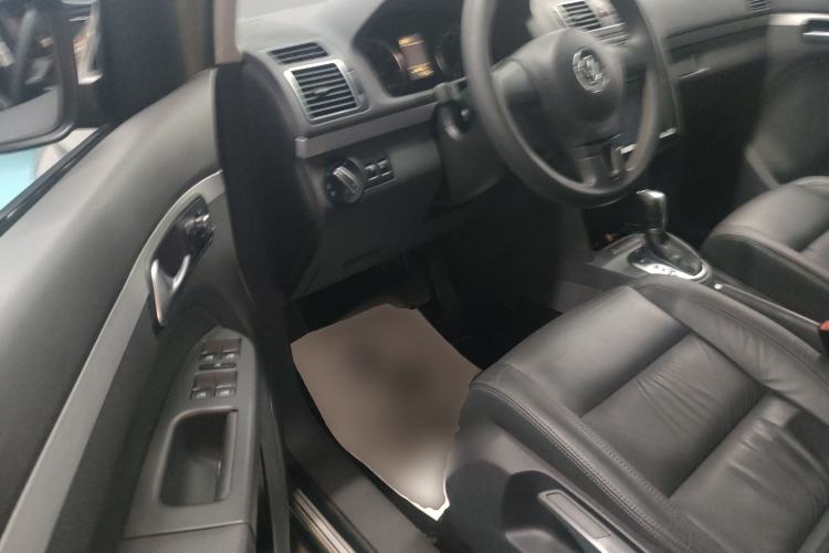 Used Volkswagen Touran 2015 1.4T DSG Comfort Edition 5 Seats Left Front Seat