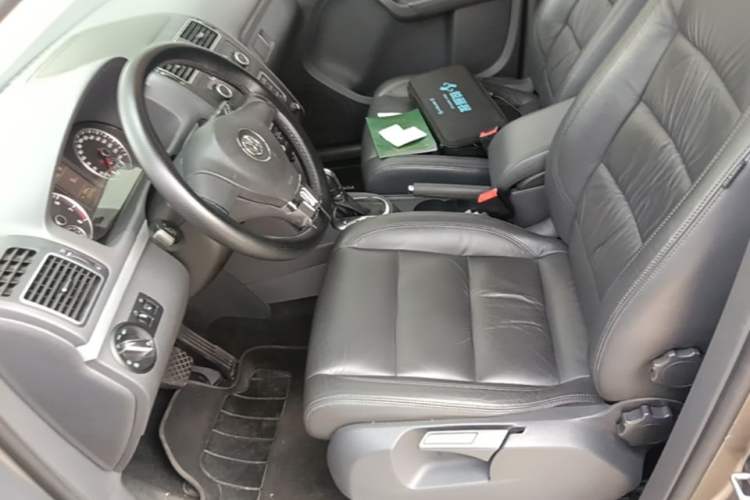 Used Volkswagen Touran 2015 1.4T DSG Comfort Edition 5 Seats Left Front Seat