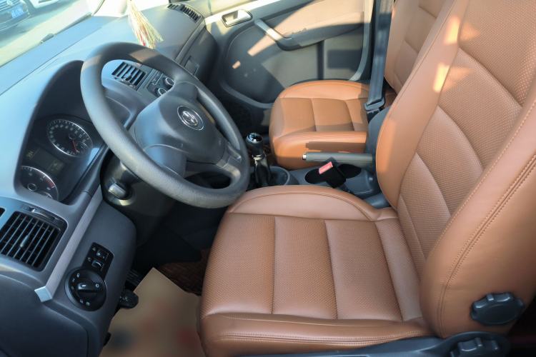 Used Volkswagen Touran 2015 1.4T Manual Fashion Edition 5-Seater Left Front Seat