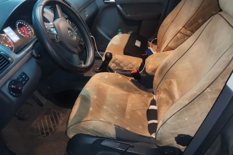 Used Volkswagen Touran 2015 1.4T Manual Fashion Edition 5-Seater Left Front Seat
