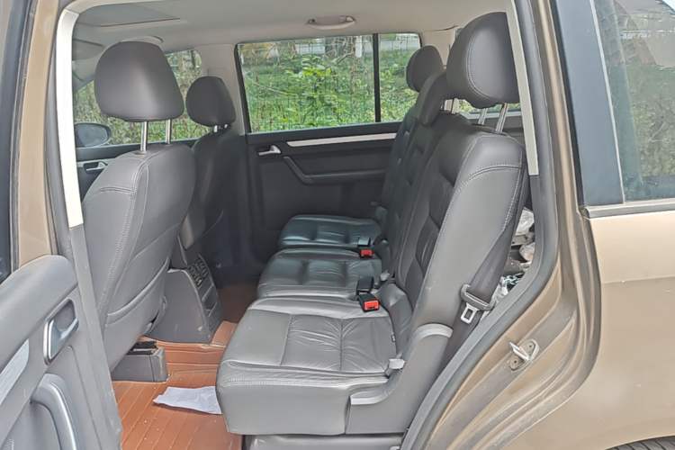 Used Volkswagen Touran 2015 1.4T Manual Comfort Edition 5-Seater Left Rear Seat