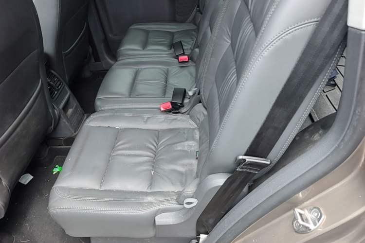 Used Volkswagen Touran 2015 1.4T DSG Comfort Edition 5 Seats Left Rear Seat
