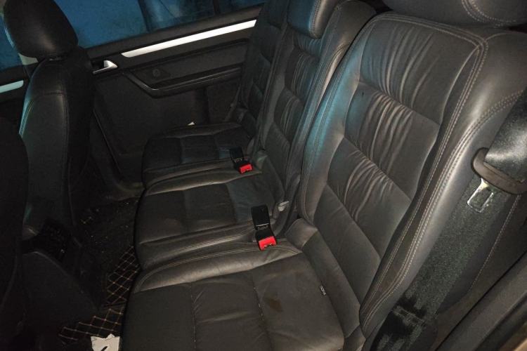 Used Volkswagen Touran 2015 1.4T DSG Comfort Edition 5 Seats Left Rear Seat
