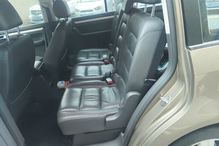 Used Volkswagen Touran 2015 1.4T DSG Comfort Edition 5 Seats Left Rear Seat