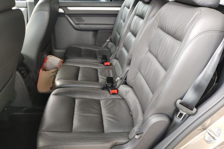 Used Volkswagen Touran 2015 1.4T DSG Comfort Edition 5 Seats Left Rear Seat