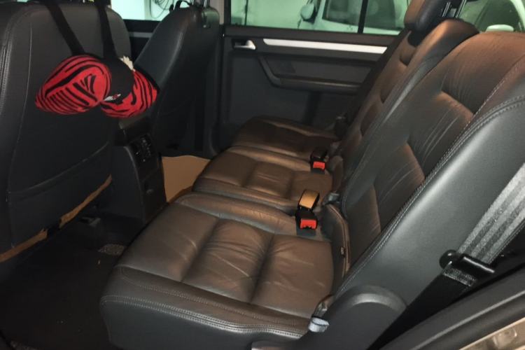 Used Volkswagen Touran 2015 1.4T DSG Comfort Edition 5 Seats Left Rear Seat