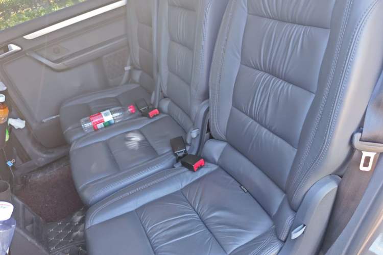 Used Volkswagen Touran 2015 1.4T DSG Comfort Edition 5 Seats Left Rear Seat