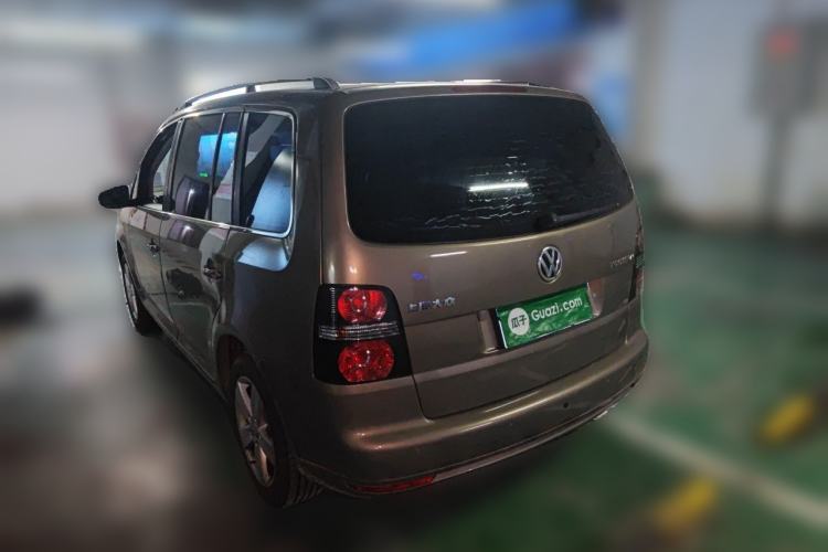 Used Volkswagen Touran 2015 1.4T DSG Comfort Edition 5 Seats Rear Left 45 Deg