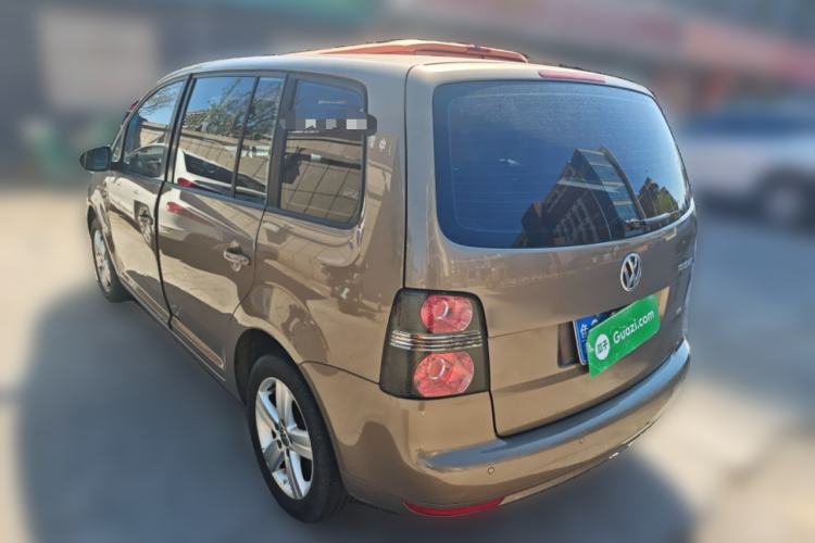 Used Volkswagen Touran 2015 1.4T Manual Fashion Edition 5-Seater Rear Left 45 Deg