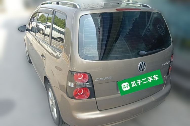 Used Volkswagen Touran 2015 1.4T DSG Comfort Edition 5 Seats Rear Left 45 Deg