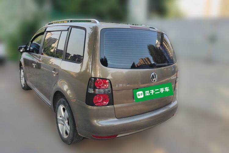 Used Volkswagen Touran 2015 1.4T DSG Comfort Edition 5 Seats Rear Left 45 Deg