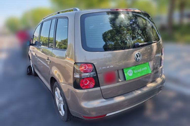 Used Volkswagen Touran 2015 1.4T DSG Comfort Edition 5 Seats Rear Left 45 Deg
