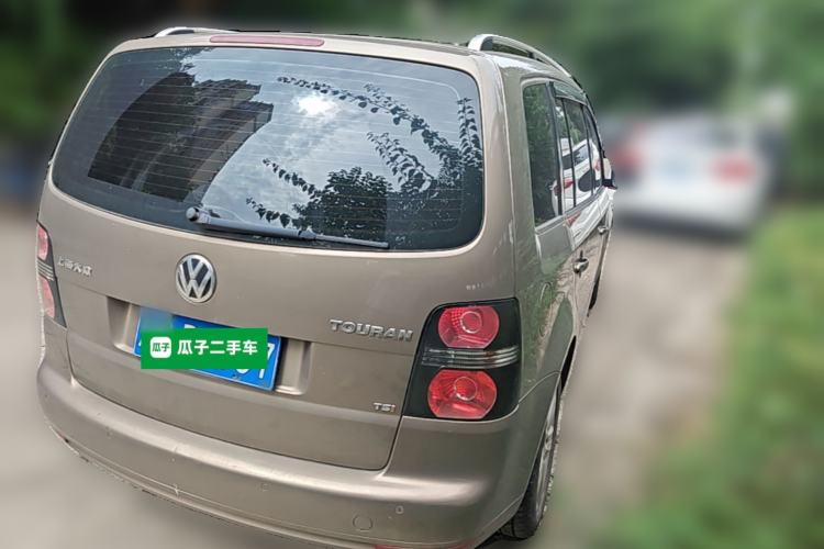 Used Volkswagen Touran 2015 1.4T Manual Comfort Edition 5-Seater Rear Right 45 Deg