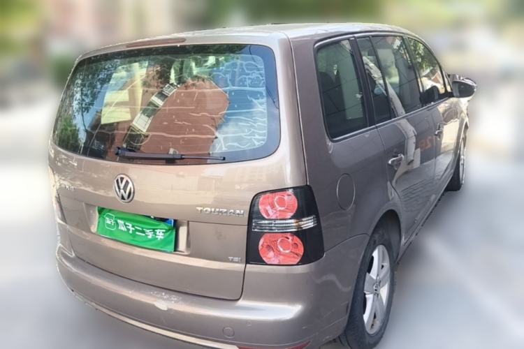 Used Volkswagen Touran 2015 1.4T Manual Fashion Edition 5-Seater Rear Right 45 Deg