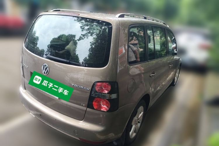 Used Volkswagen Touran 2015 1.4T DSG Comfort Edition 5 Seats Rear Right 45 Deg