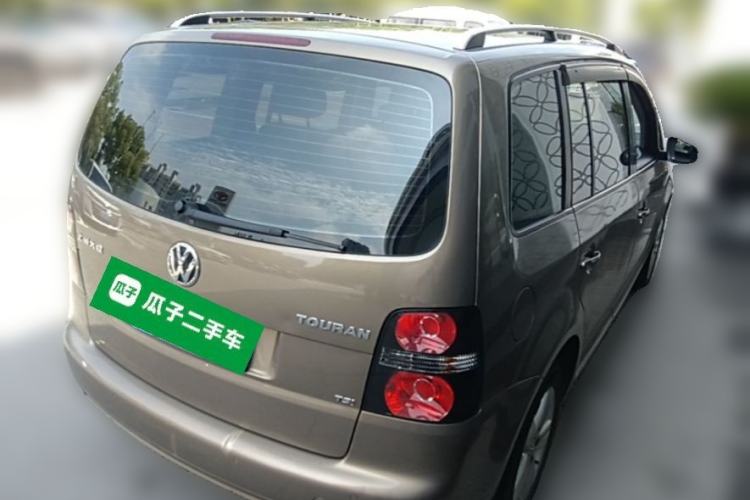 Used Volkswagen Touran 2015 1.4T DSG Comfort Edition 5 Seats Rear Right 45 Deg