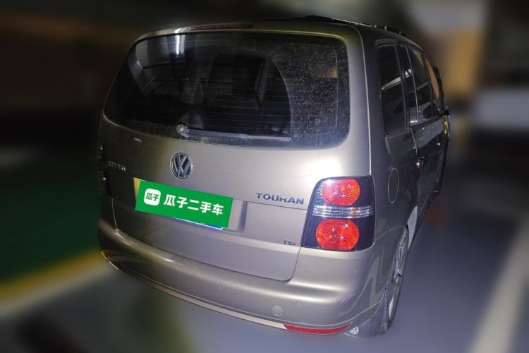 Used Volkswagen Touran 2015 1.4T Manual Fashion Edition 5-Seater Rear Right 45 Deg