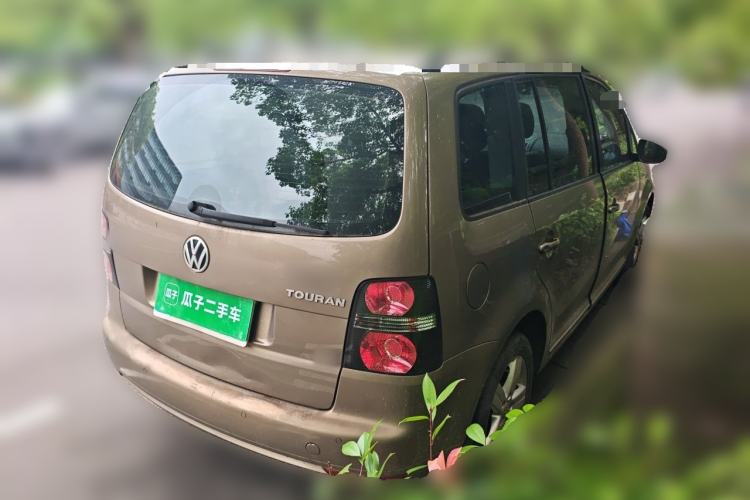 Used Volkswagen Touran 2015 1.4T DSG Comfort Edition 5 Seats Rear Right 45 Deg