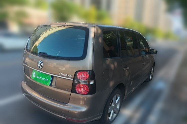 Used Volkswagen Touran 2015 1.4T Manual Fashion Edition 5-Seater Rear Right 45 Deg