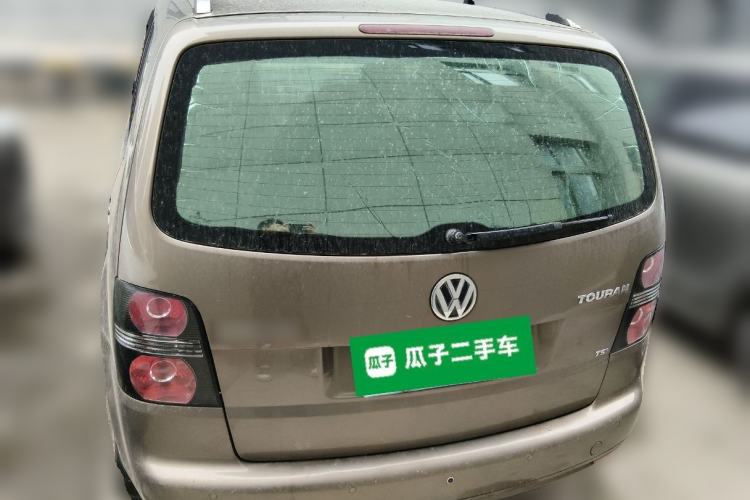 Used Volkswagen Touran 2015 1.4T DSG Comfort Edition 5 Seats Rear