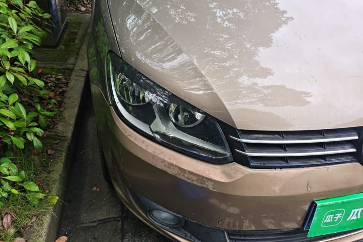 Used Volkswagen Touran 2015 1.4T DSG Comfort Edition 5 Seats Right Front Headlight