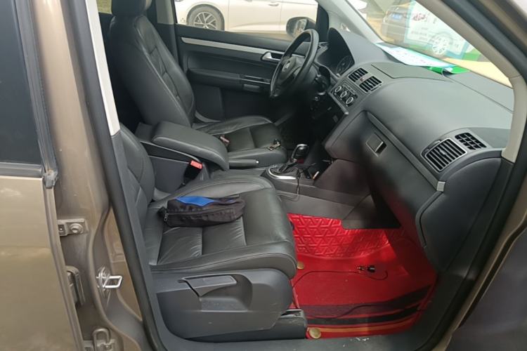 Used Volkswagen Touran 2015 1.4T DSG Comfort Edition 5 Seats Right Front Seat