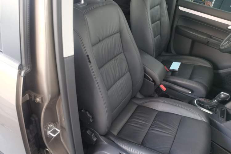 Used Volkswagen Touran 2015 1.4T DSG Comfort Edition 5 Seats Right Front Seat