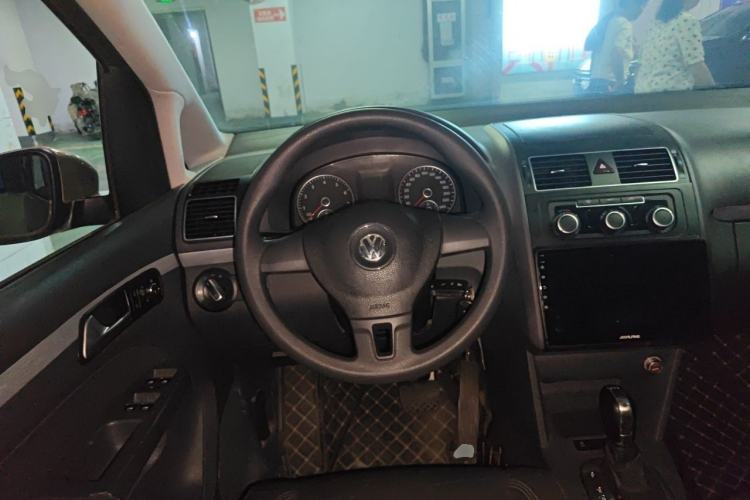 Used Volkswagen Touran 2015 1.4T DSG Comfort Edition 5 Seats Steering Wheel