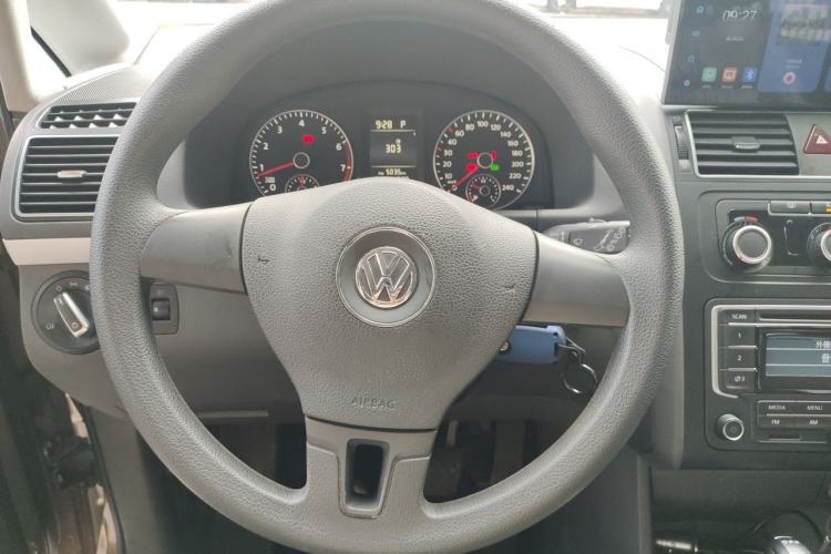 Used Volkswagen Touran 2015 1.4T DSG Comfort Edition 5 Seats Steering Wheel