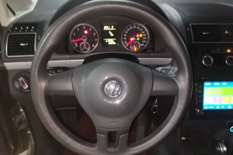Used Volkswagen Touran 2015 1.4T DSG Comfort Edition 5 Seats Steering Wheel