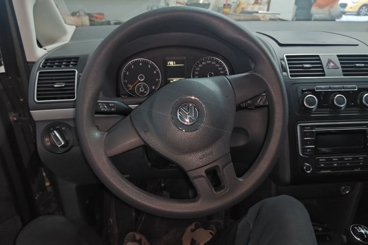 Used Volkswagen Touran 2015 1.4T Manual Comfort Edition 5-Seater Steering Wheel