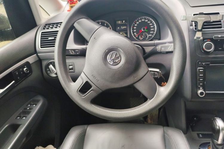 Used Volkswagen Touran 2015 1.4T DSG Comfort Edition 5 Seats Steering Wheel