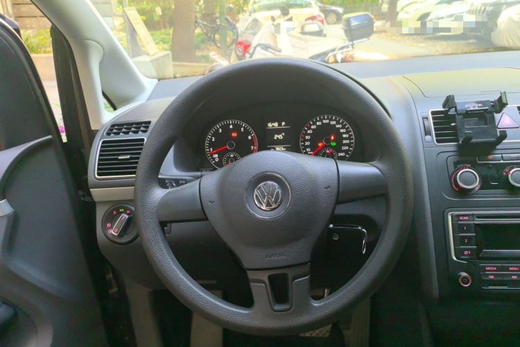 Used Volkswagen Touran 2015 1.4T DSG Comfort Edition 5 Seats Steering Wheel