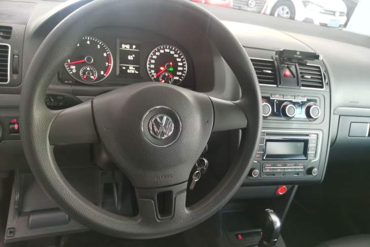 Used Volkswagen Touran 2015 1.4T DSG Comfort Edition 5 Seats Steering Wheel