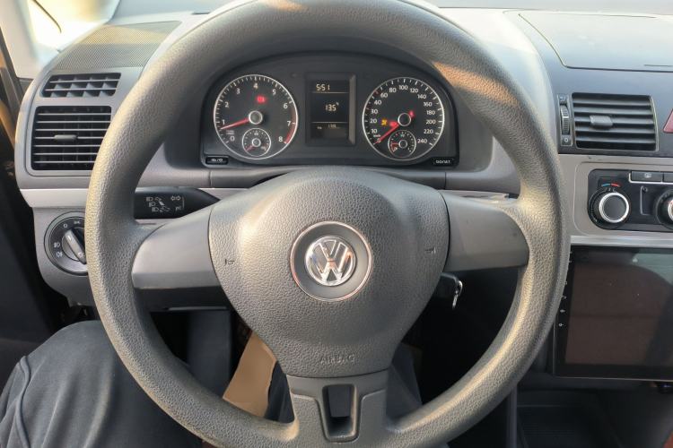 Used Volkswagen Touran 2015 1.4T Manual Fashion Edition 5-Seater Steering Wheel